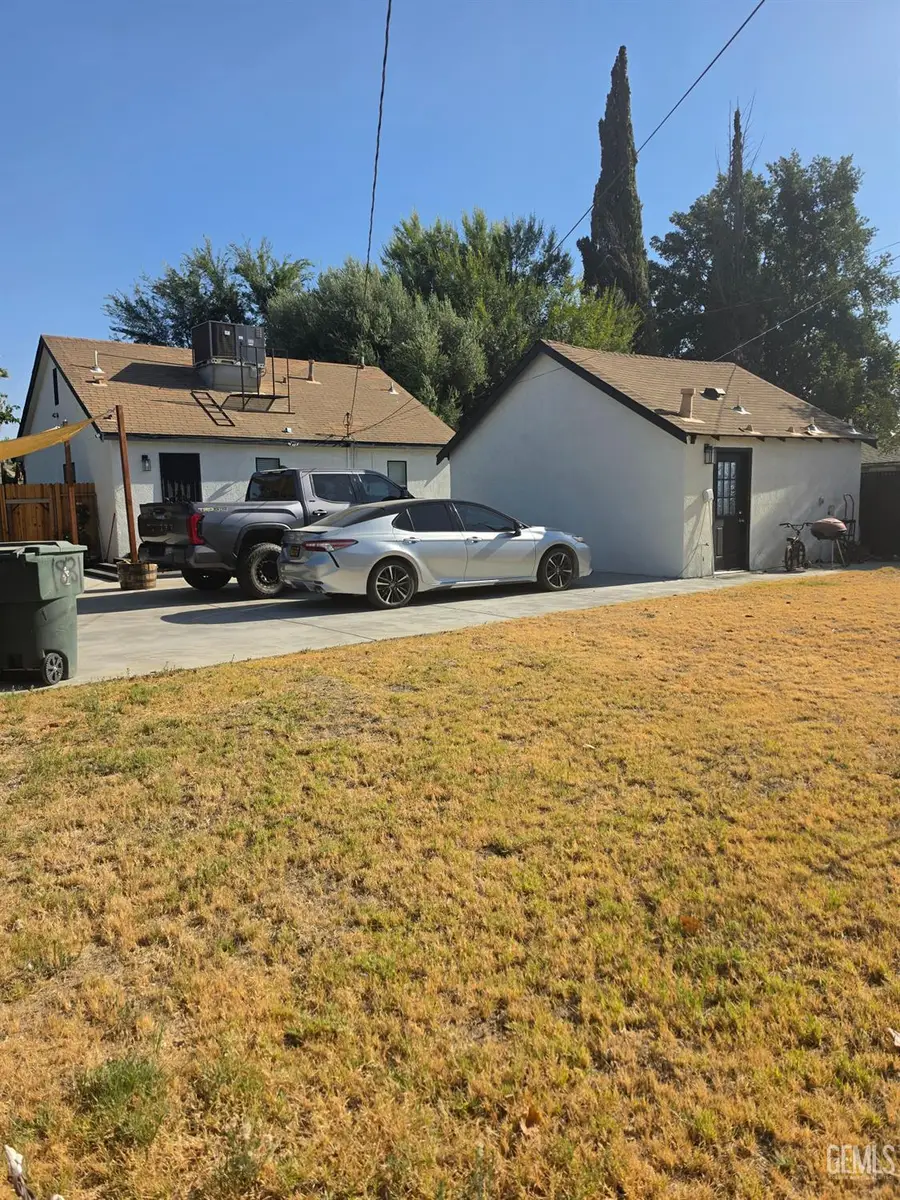 1831 BUENA VISTA ST, Bakersfield, CA 93304 - #3