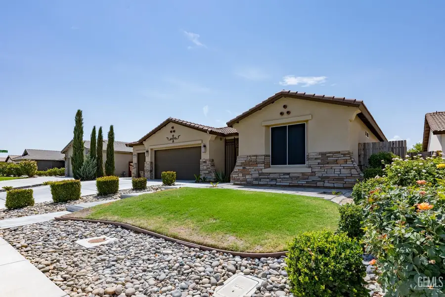 7903 BANDELIER DRIVE, Bakersfield, CA 93313 - #2