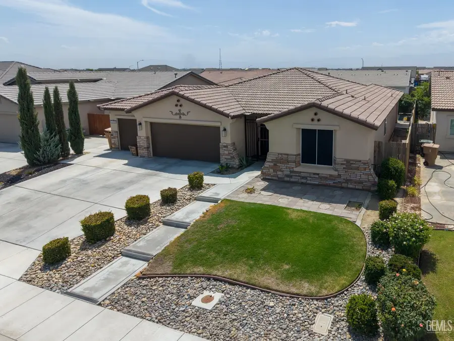 7903 BANDELIER DRIVE, Bakersfield, CA 93313 - #3