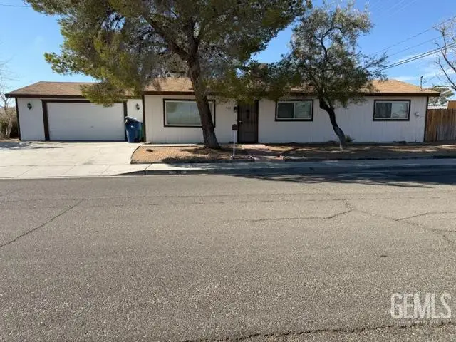 901 W RADER AVENUE, Ridgecrest, CA 93555 - #1