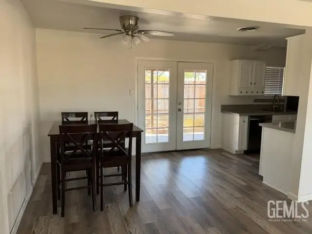 901 W RADER AVENUE, Ridgecrest, CA 93555 - #3