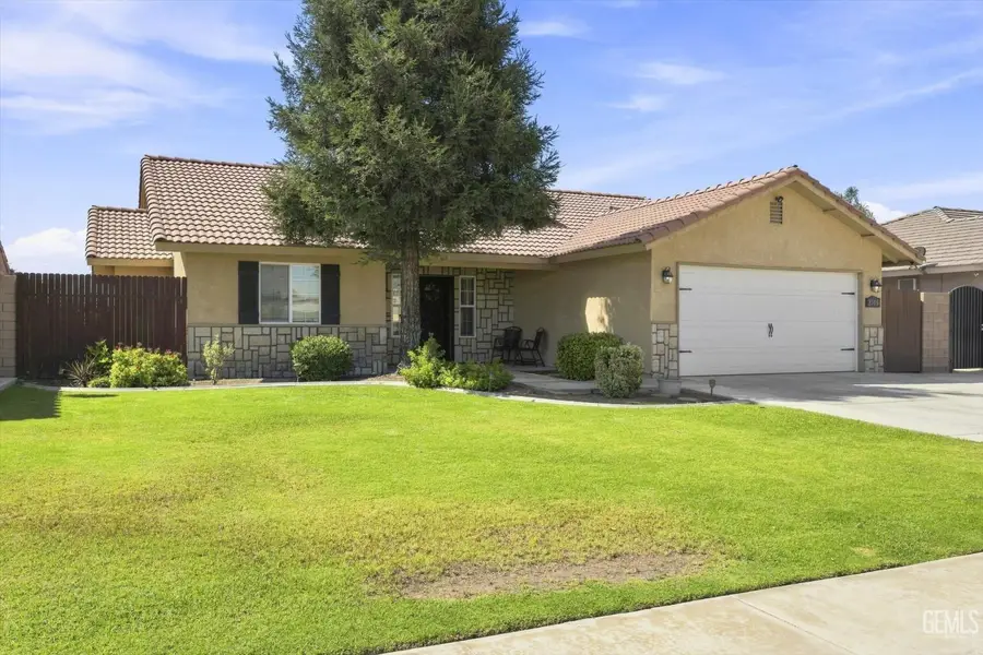 2705 MACAU STREET, Bakersfield, CA 93313 - #3