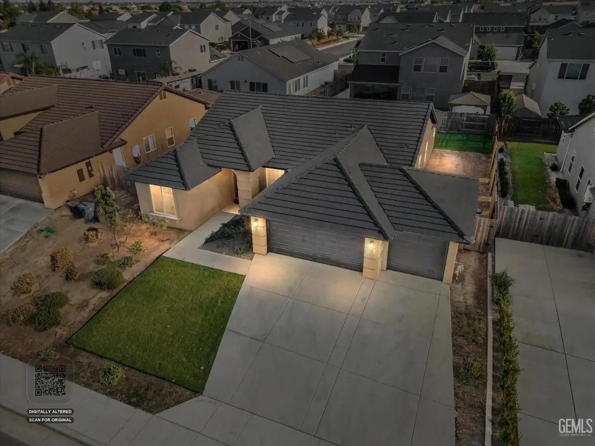 6607 SUNCHASE DRIVE, Bakersfield, CA 93313 - #1