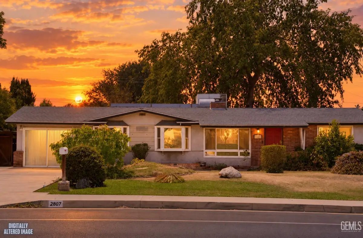 2807 UNIVERSITY AVENUE, Bakersfield, CA 93306 - #1