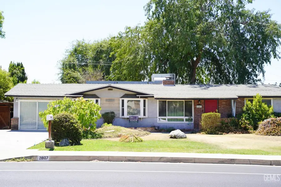 2807 UNIVERSITY AVENUE, Bakersfield, CA 93306 - #2