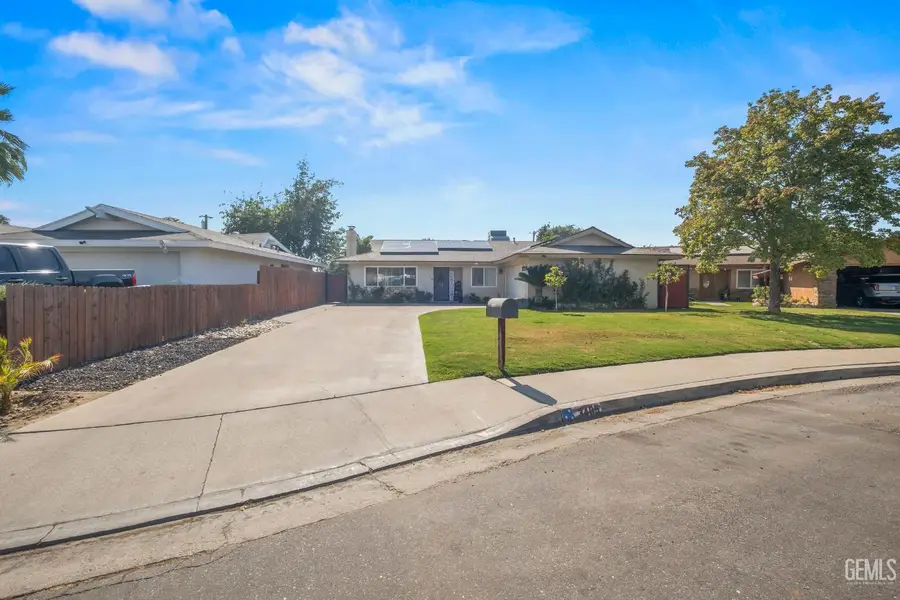 3405 DELL COURT, Bakersfield, CA 93304 - #3