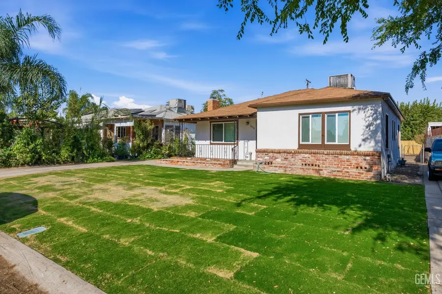 808 CAYLOR STREET, Bakersfield, CA 93304 - #2