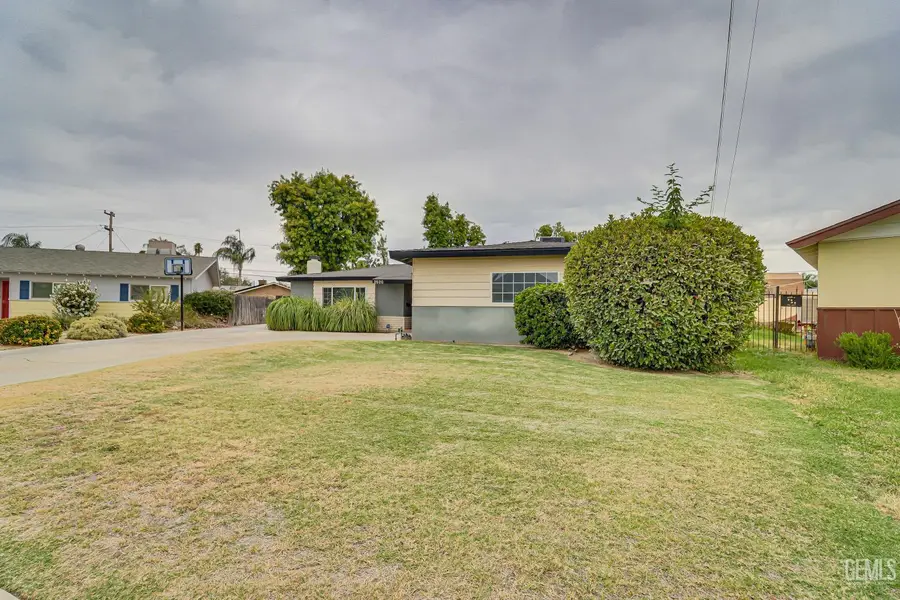 2520 BELVEDERE AVENUE, Bakersfield, CA 93304 - #2