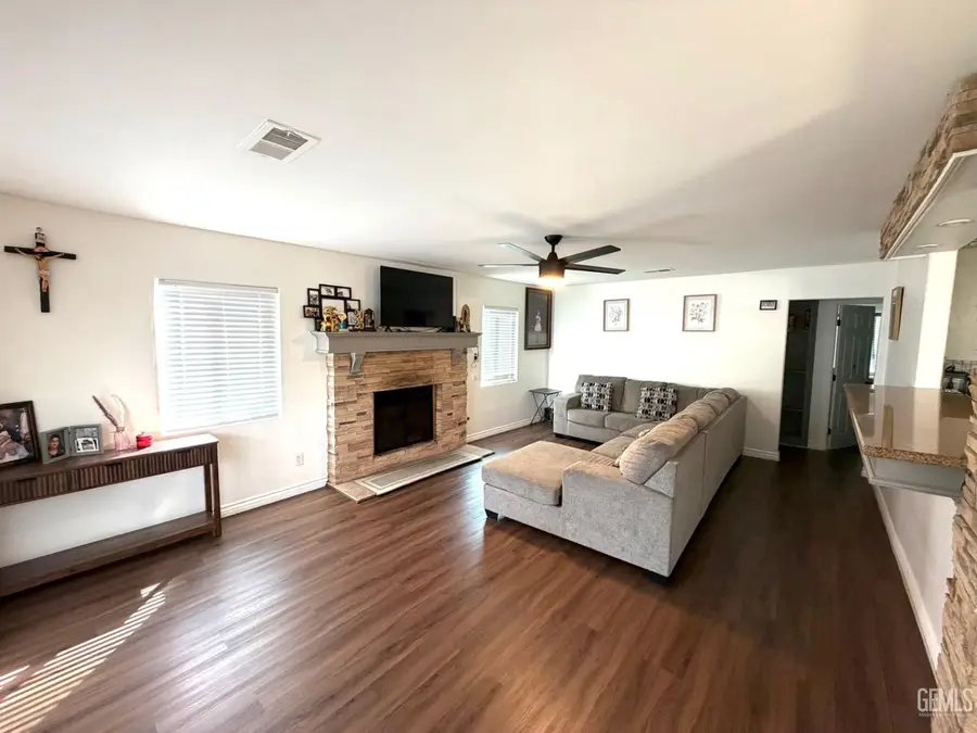 541 STEPHENS DRIVE, Bakersfield, CA 93304 - #3