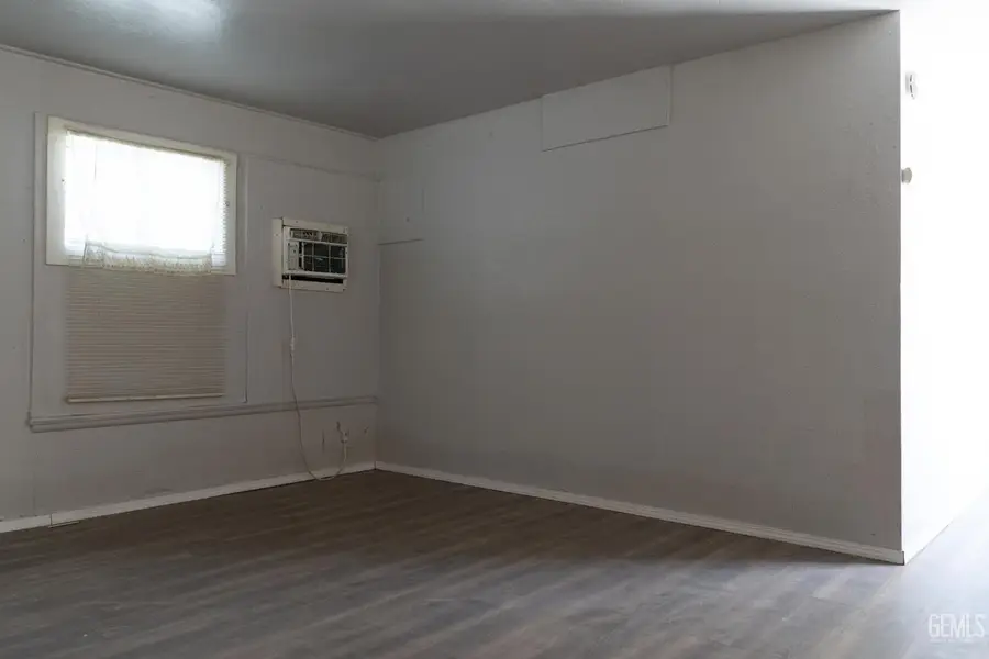 2396 BRITE STREET, Bakersfield, CA 93304 - #3