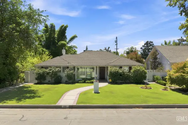 2811 20TH STREET, Bakersfield, CA 93301