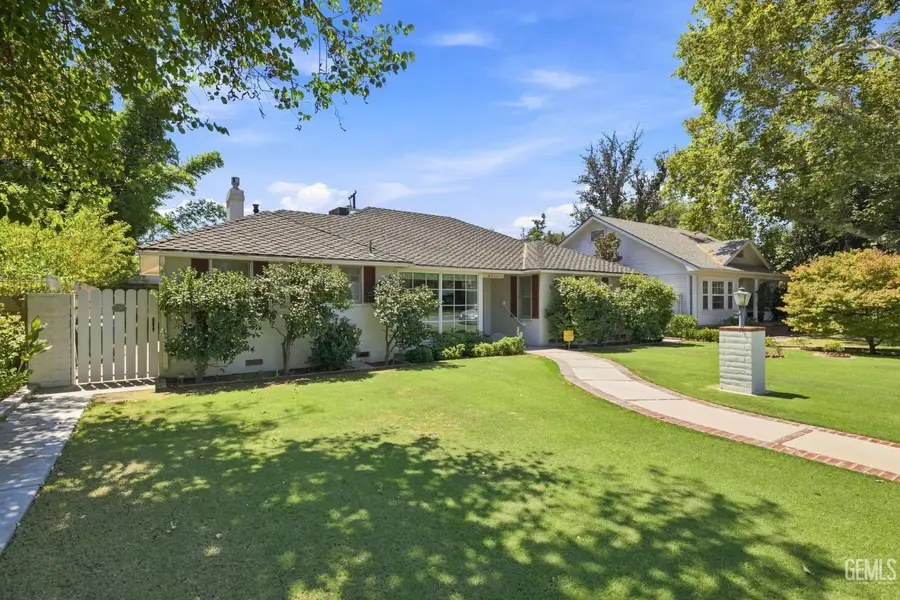 2811 20TH STREET, Bakersfield, CA 93301 - #2