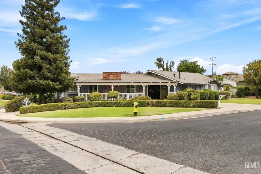 3641 COUNTRY CLUB DRIVE, Bakersfield, CA 93306 - #2