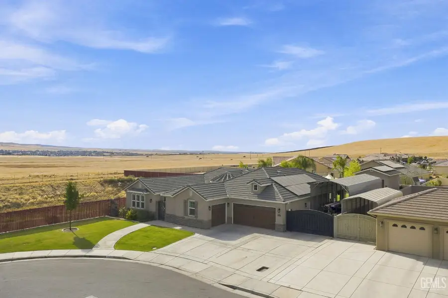 8823 MORNINGSTAR AVENUE, Bakersfield, CA 93306 - #3