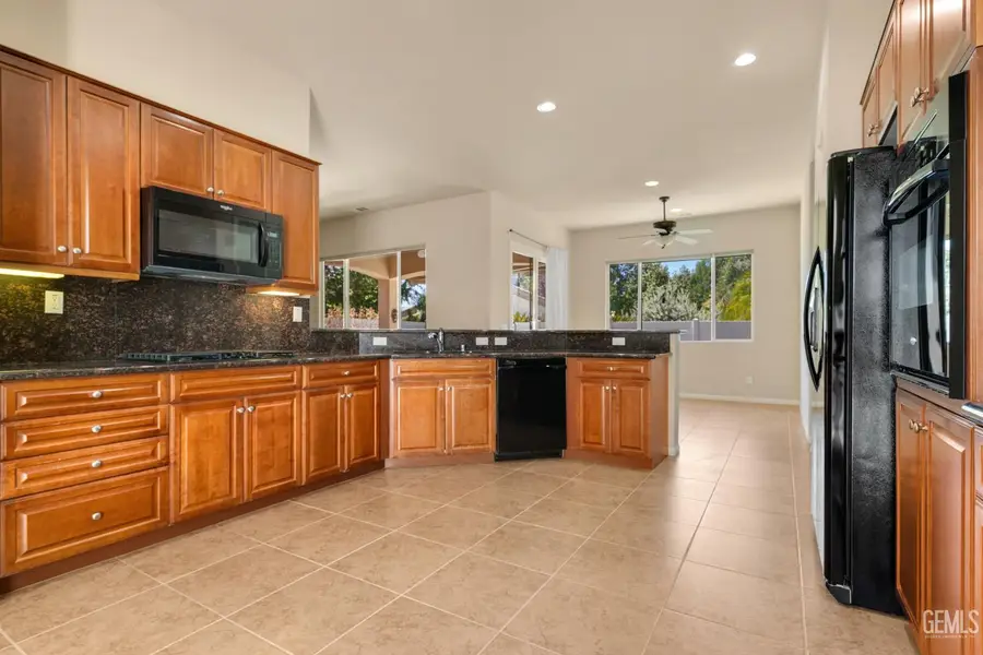 5914 PARK PLACE DRIVE, Bakersfield, CA 93306 - #3