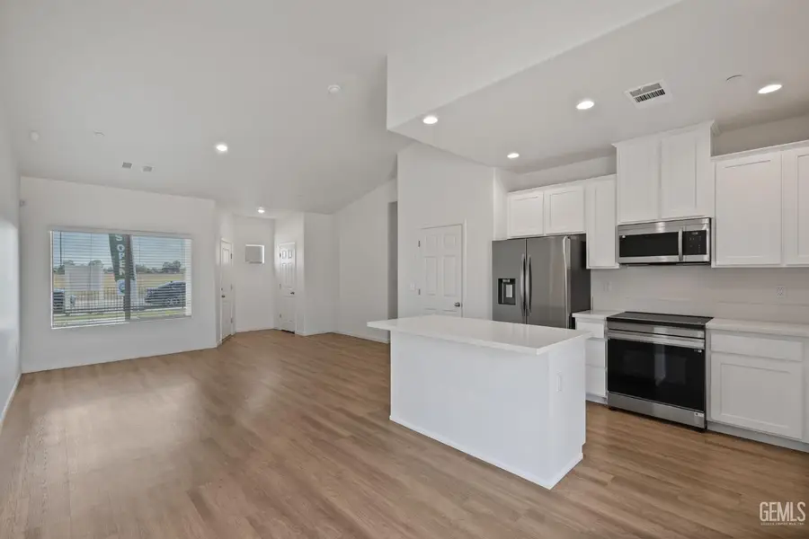1015 COMBINE AVENUE, Delano, CA 93215 - #2