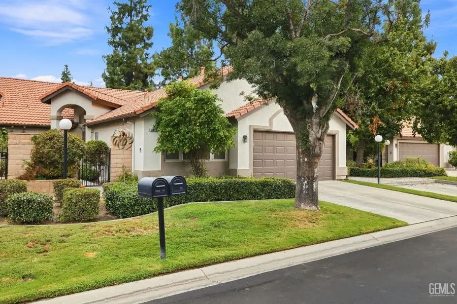 6901 COURTSIDE CIRCLE #19, Bakersfield, CA 93309 - #2