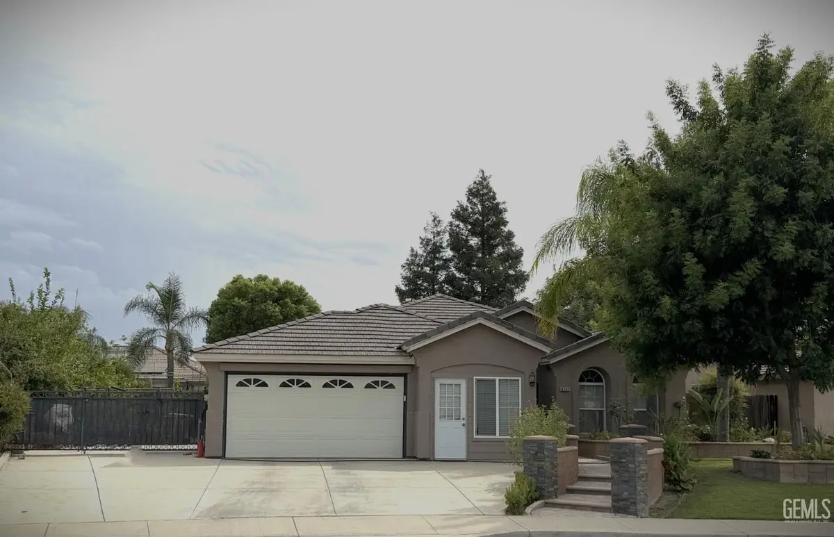9705 COMMODORE DRIVE, Bakersfield, CA 93312 - #1