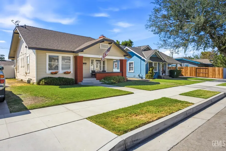 319 G STREET, Bakersfield, CA 93304 - #2