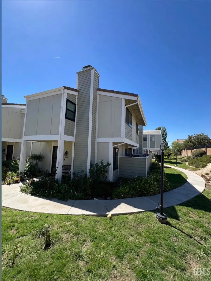 27120 CROSSGLADE AVENUE #1, Santa Clarita, CA 91351 - #2