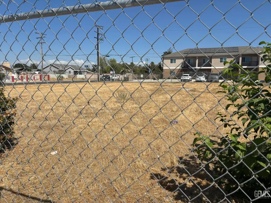 1946 DOVER STREET, Delano, CA 93215 - #3