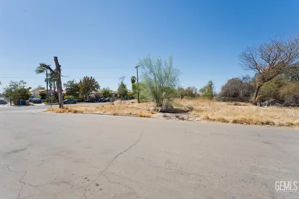 2118 BERGER STREET, Bakersfield, CA 93305