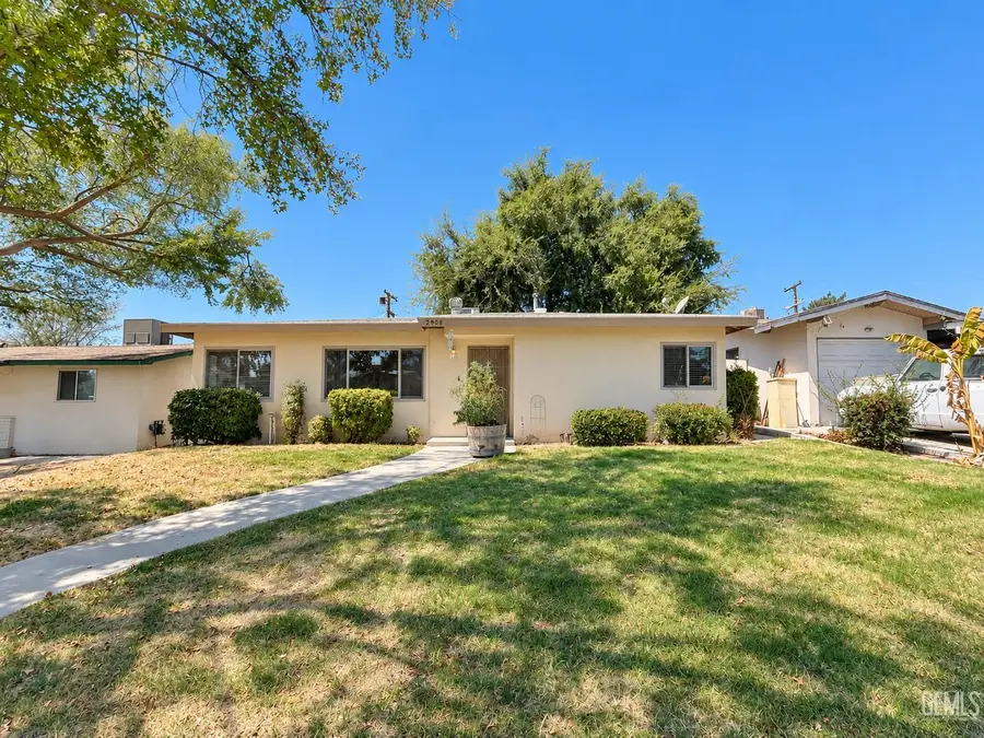 2908 IDAHO STREET, Bakersfield, CA 93305 - #2