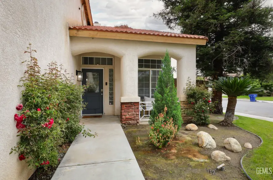 8300 BLACK KNOT COURT, Bakersfield, CA 93311 - #2