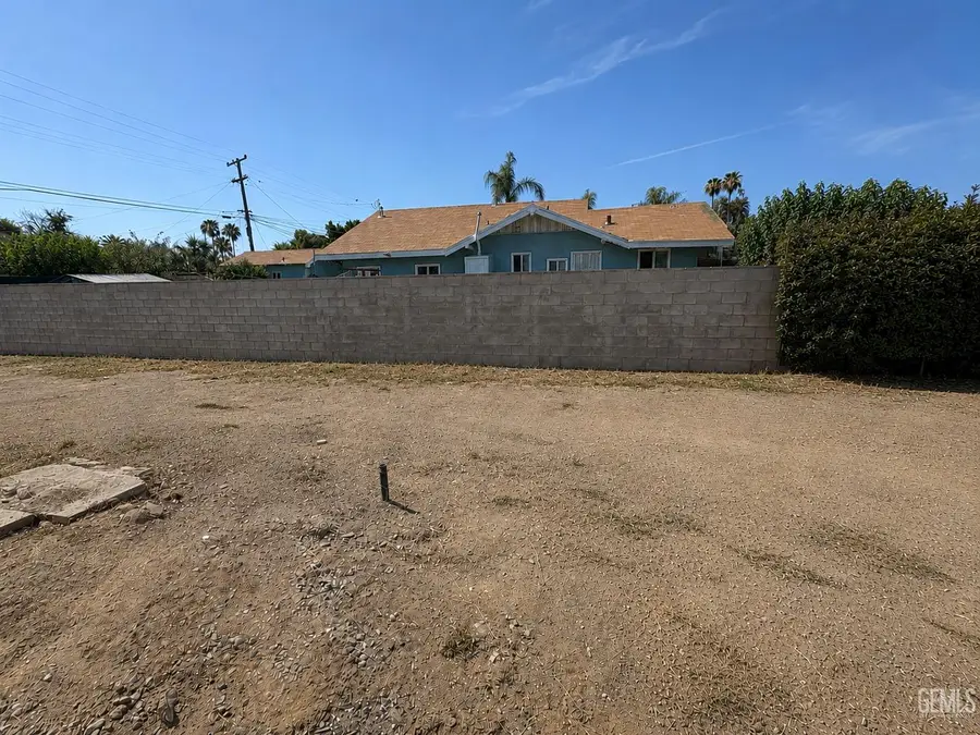 2302 ARLINGTON STREET, Bakersfield, CA 93305 - #3