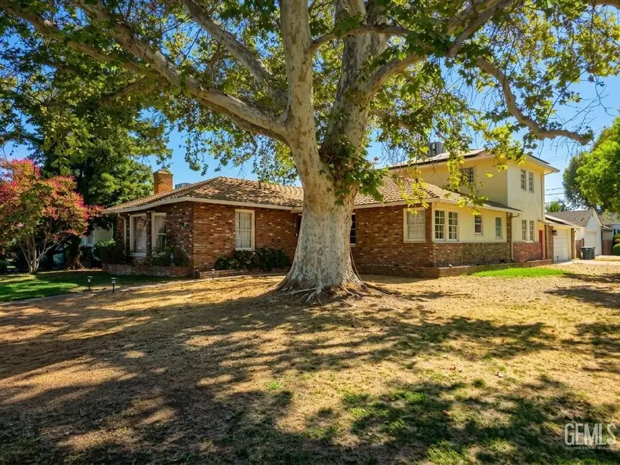 2500 PINE STREET, Bakersfield, CA 93301 - #2
