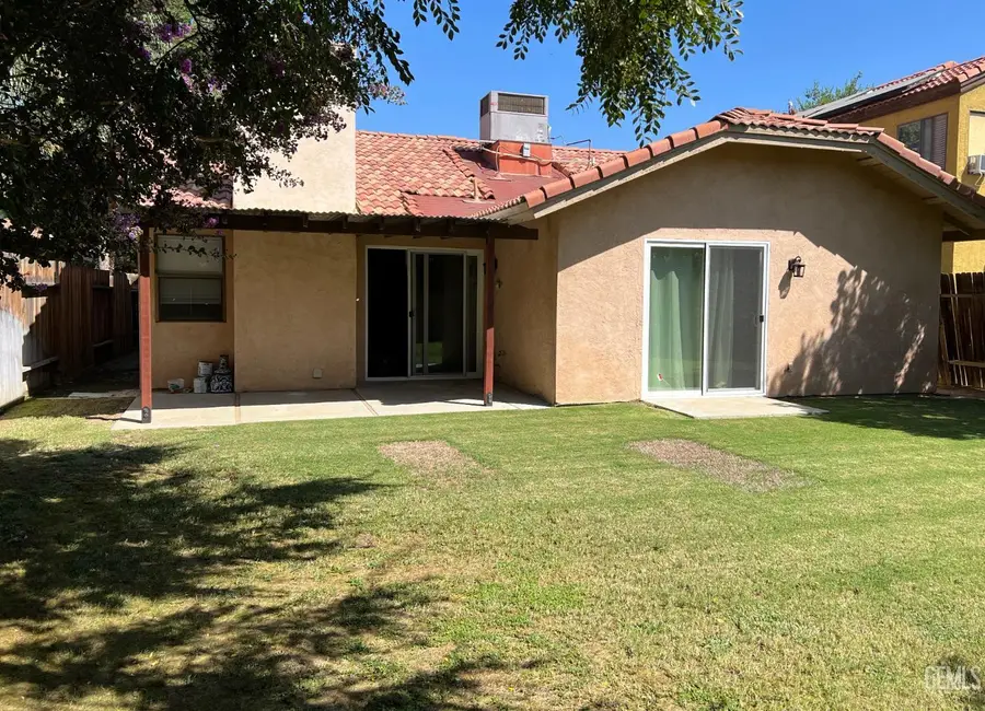 9833 CIMARRON TRAILS DRIVE, Bakersfield, CA 93311 - #2