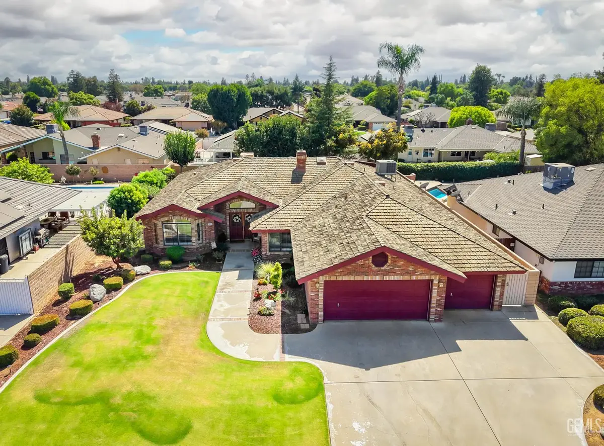 7409 LOVETTA DRIVE, Bakersfield, CA 93308 - #1