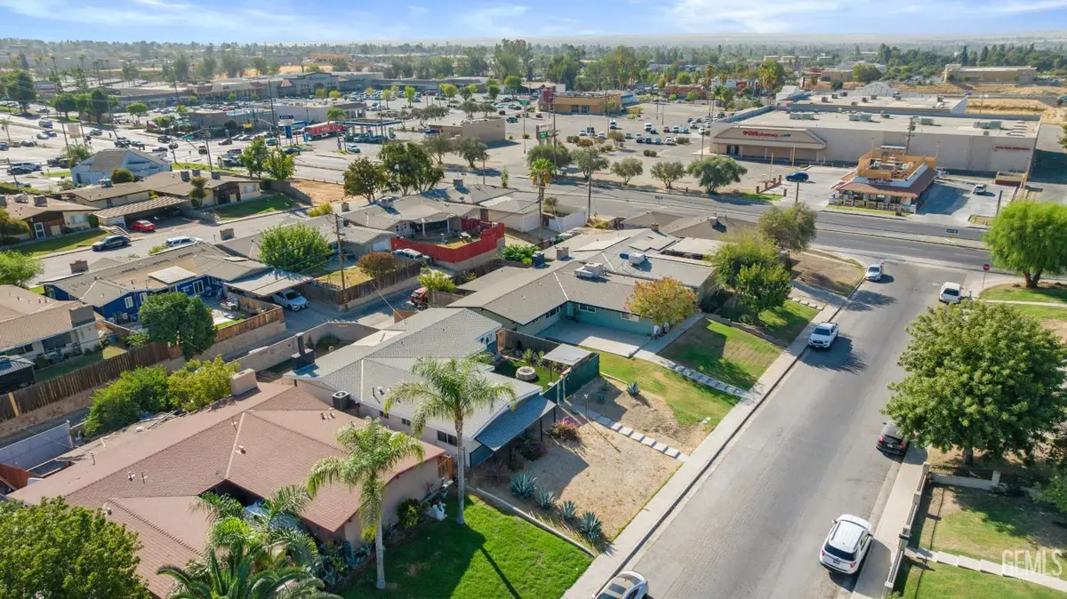 2713 SAINT MARYS STREET, Bakersfield, CA 93305 - #1