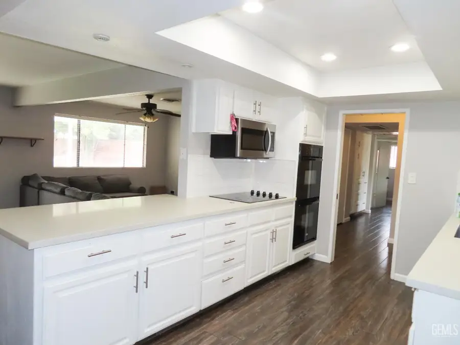 1907 MANNING STREET, Bakersfield, CA 93309 - #2