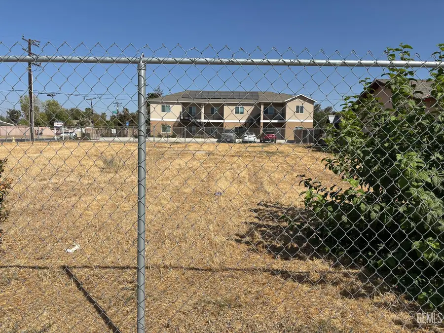 1942 DOVER STREET, Delano, CA 93215 - #2