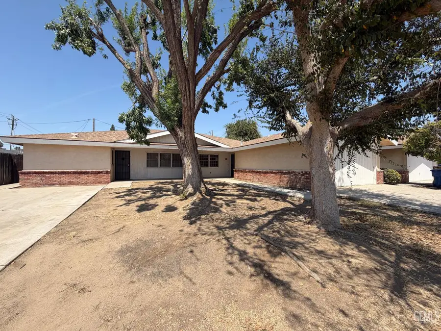 210 DOUGLAS STREET, Bakersfield, CA 93308 - #2