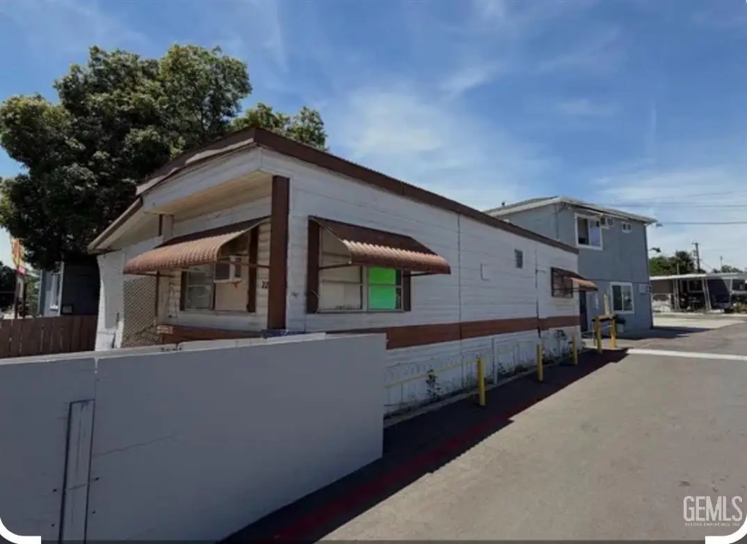 510 ROBERTS LANE #21, Bakersfield, CA 93308 - #1