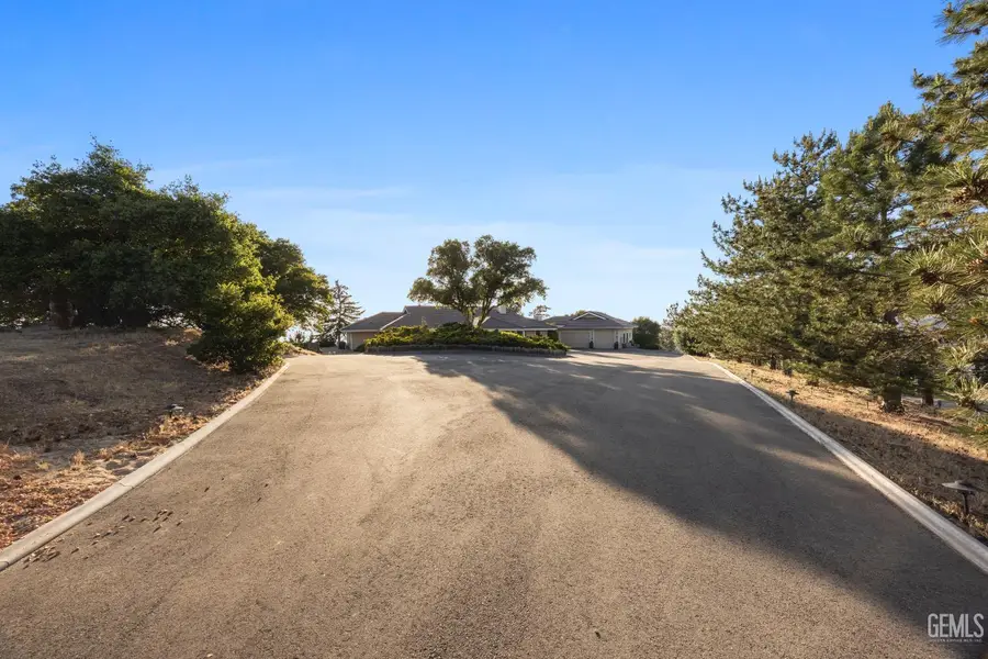 30300 PIEBALD COURT, Tehachapi, CA 93561 - #3