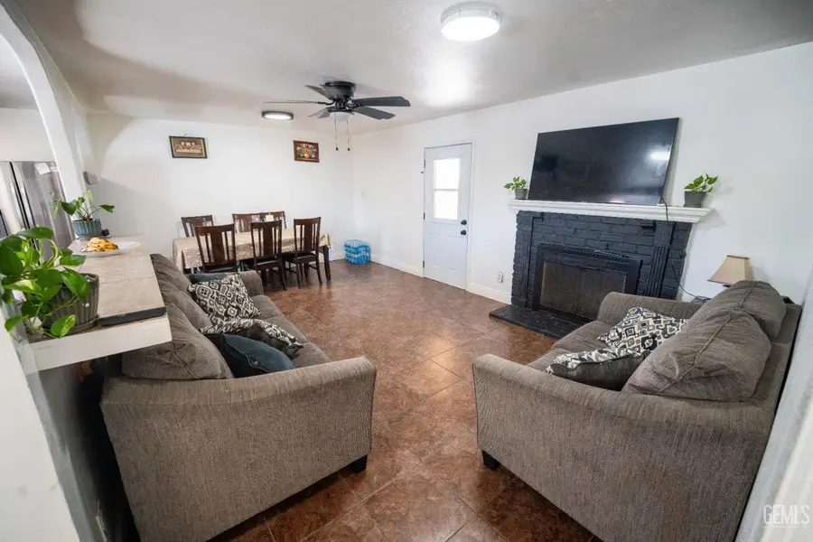 3613 BALBOA, Bakersfield, CA 93304 - #3