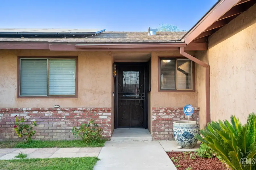 2404 ARLANA STREET, Bakersfield, CA 93304 - #3