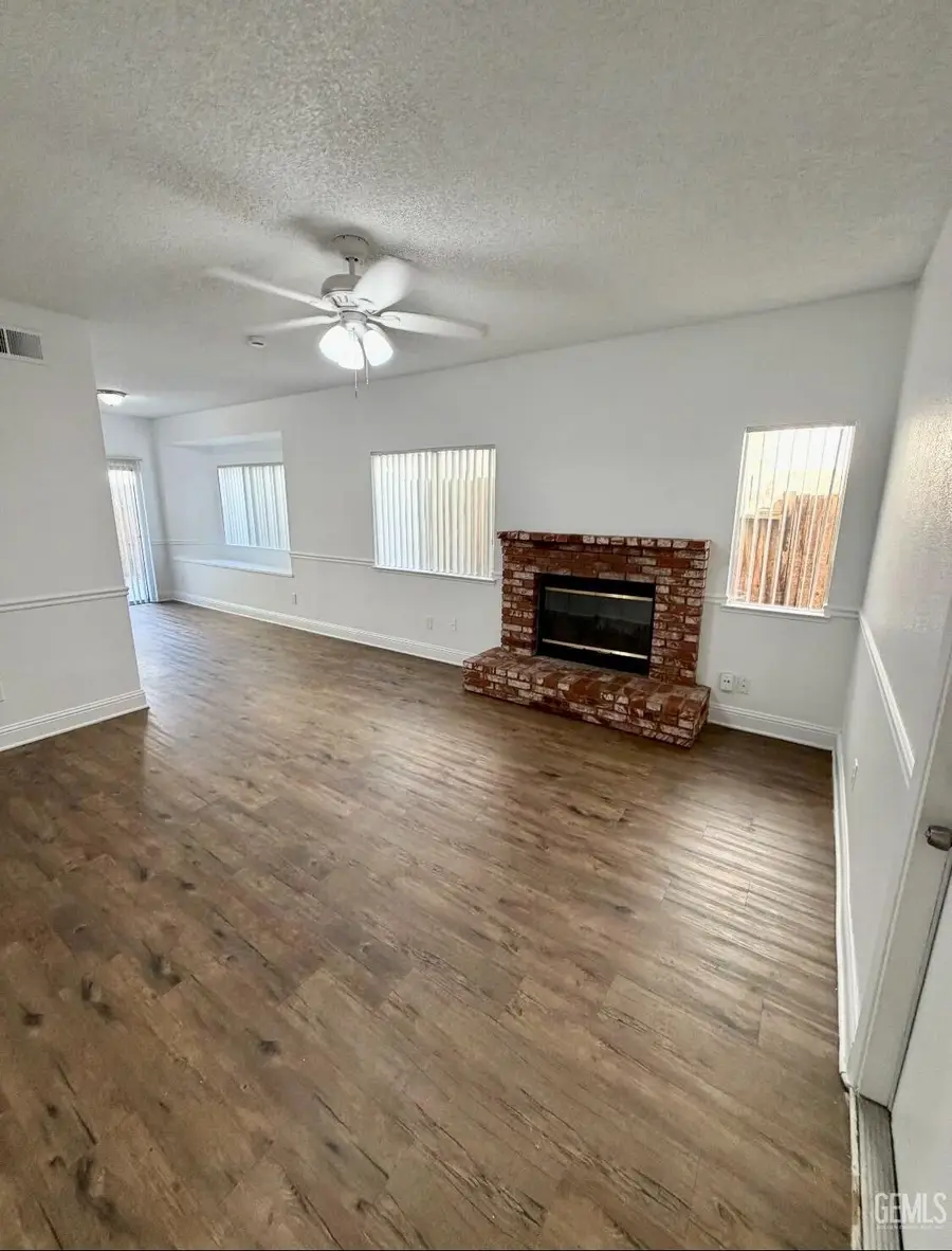 8108 FAWN STREET, Bakersfield, CA 93311 - #2