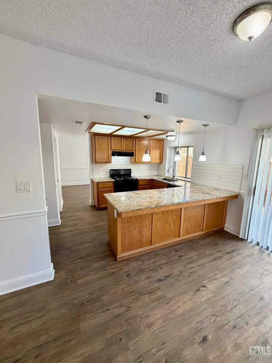 8108 FAWN STREET, Bakersfield, CA 93311 - #3
