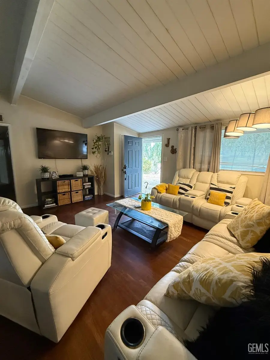 207 N STINE ROAD, Bakersfield, CA 93309 - #2