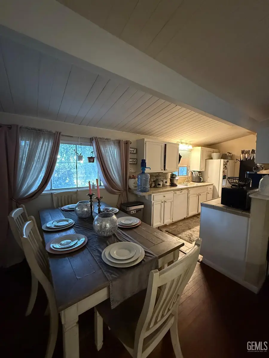 207 N STINE ROAD, Bakersfield, CA 93309 - #3
