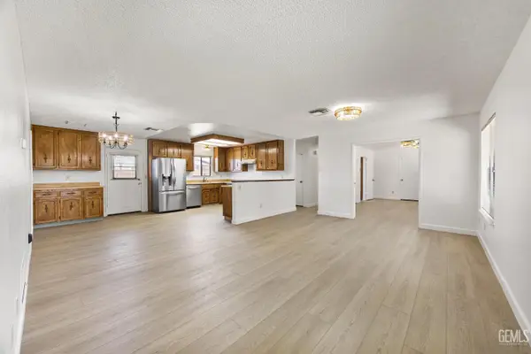 219 W CHURCH AVENUE, Ridgecrest, CA 93555