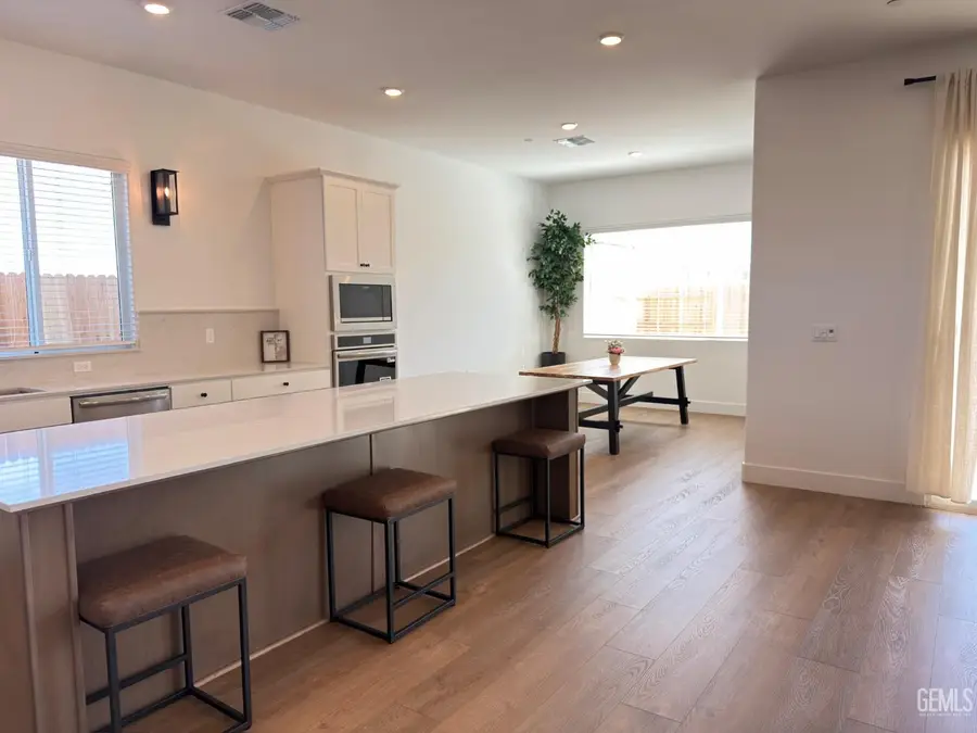 8301 MERRION SQUARE AVENUE, Bakersfield, CA 93311 - #3