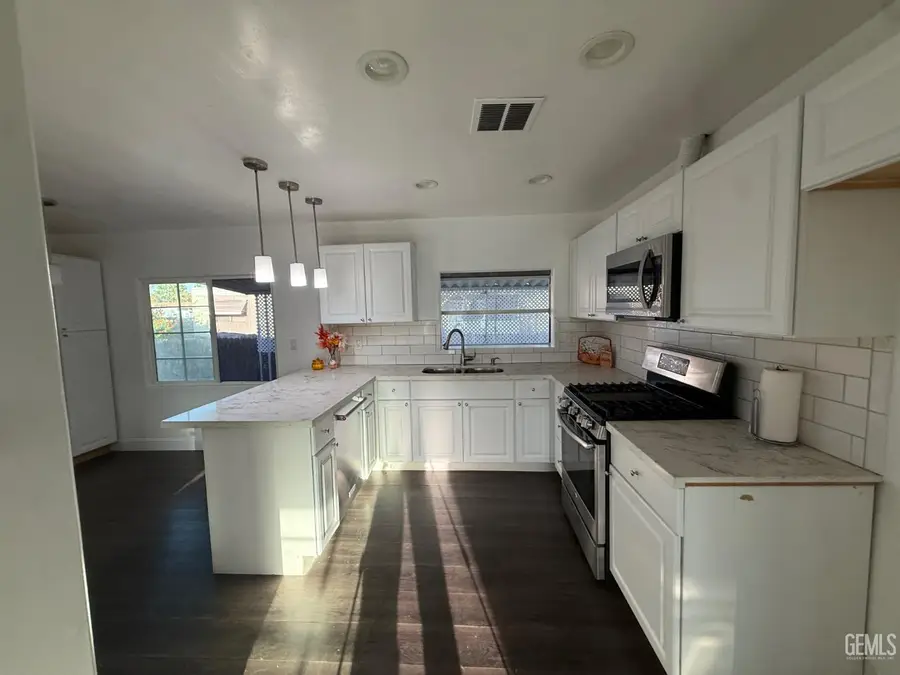125 CEDARWOOD LANE, Bakersfield, CA 93308 - #3