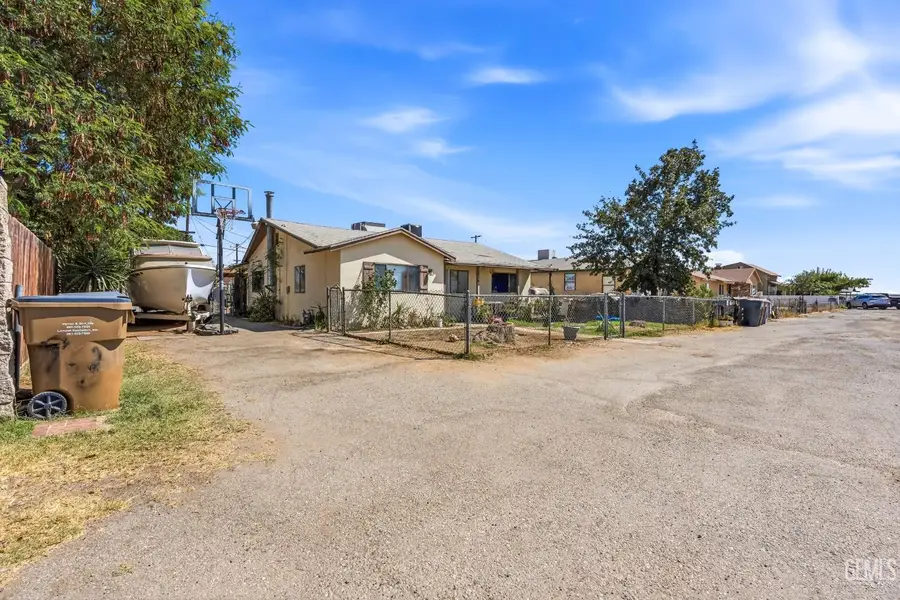 963 SHAEFFER AVENUE, Bakersfield, CA 93307 - #2