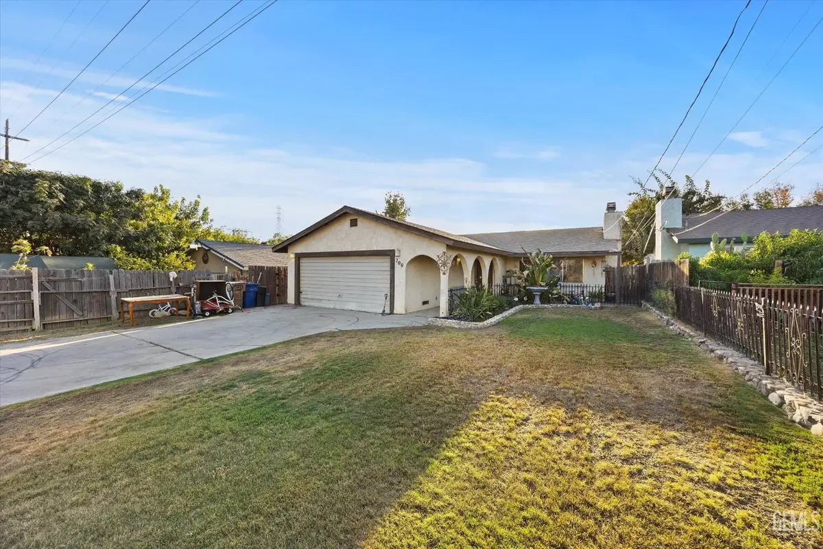 700 BRENTWOOD DRIVE, Bakersfield, CA 93306 - #1