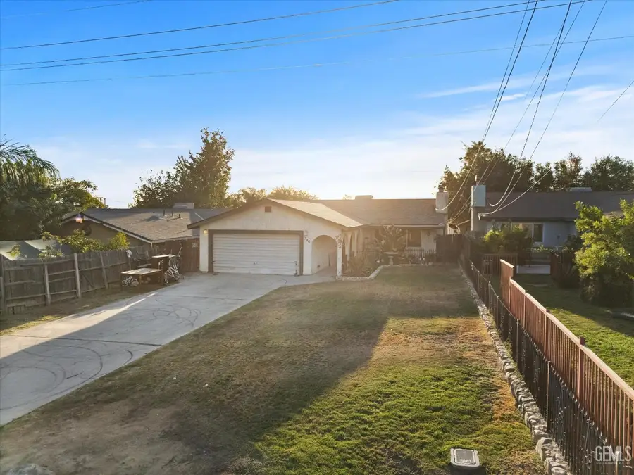 700 BRENTWOOD DRIVE, Bakersfield, CA 93306 - #2